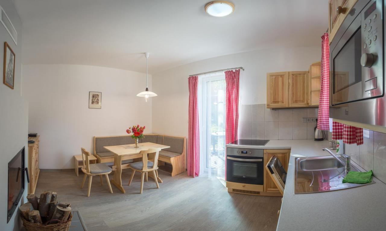 Apartment Nivy Alice A Petra Jandovych *